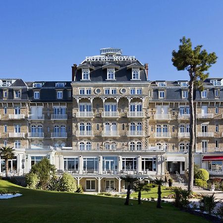 Hotel Barriere Le Royal La Baule Экстерьер фото