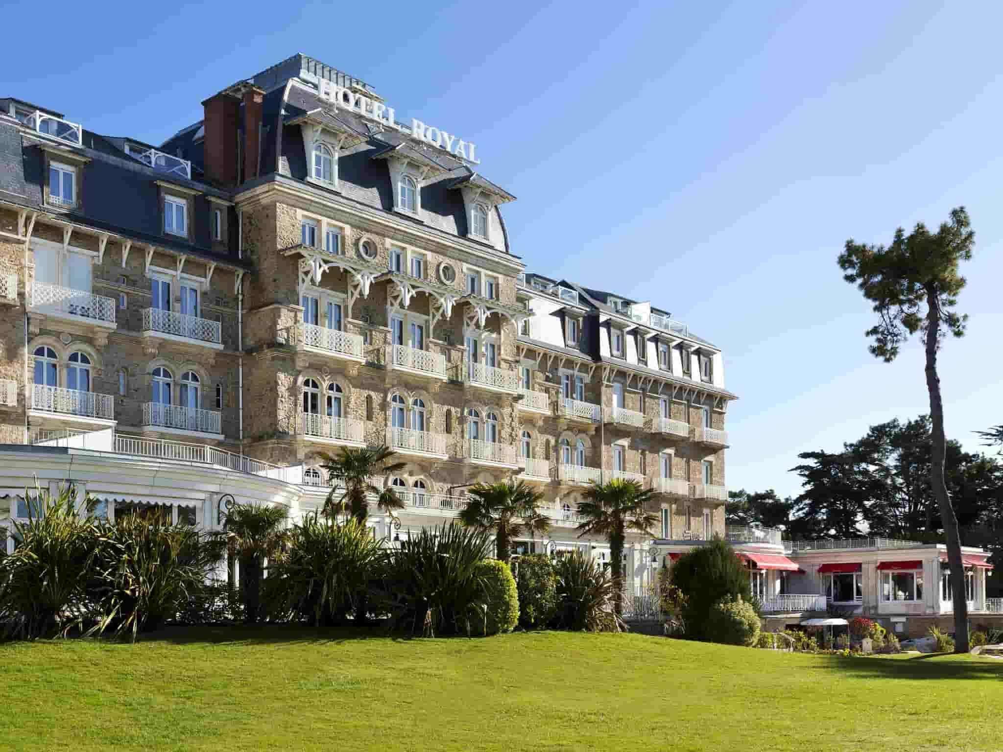 Hotel Barriere Le Royal La Baule Экстерьер фото